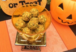 No Bake Superfood Rich Pumpkin Energy Bites to fuel you up during this fall