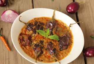 Hyderabadi Baingan Ka Salan (Baby Eggplant simmered in Rich Spicy Gravy- Indian Style)