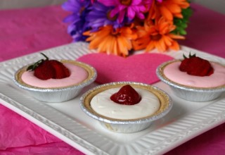 Mother’s Day Special: Decadent No Bake Cheesecake to adore Your Mom !
